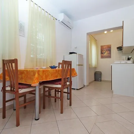 Fuer 3 Personen Ca 40 Qm In Fazana, Istrien Istrische Riviera Apartment Fazana