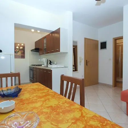 Apartment Fuer 3 Personen Ca 40 Qm In Fazana, Istrien Istrische Riviera *